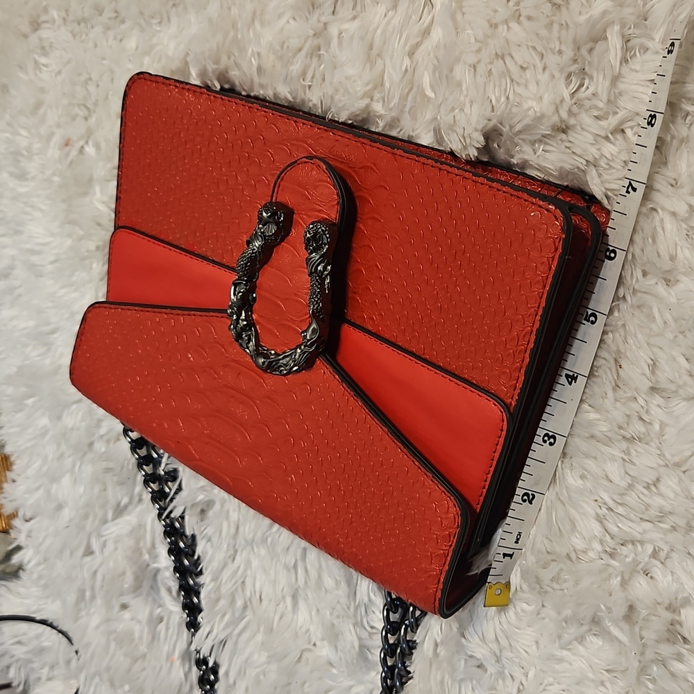 Red Snake Embossed‎ Chain Shoulder Bag Women's Fashion Clutch - Picture 12 of 15